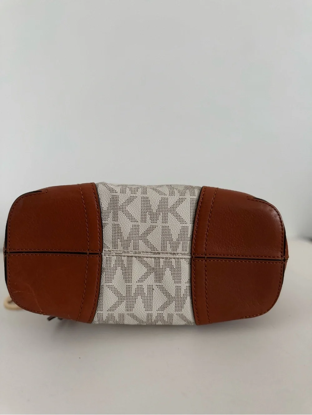 Michael Kors Cream and Brown Signature MK shoulder Bag no liner